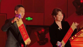 午夜免费小视频